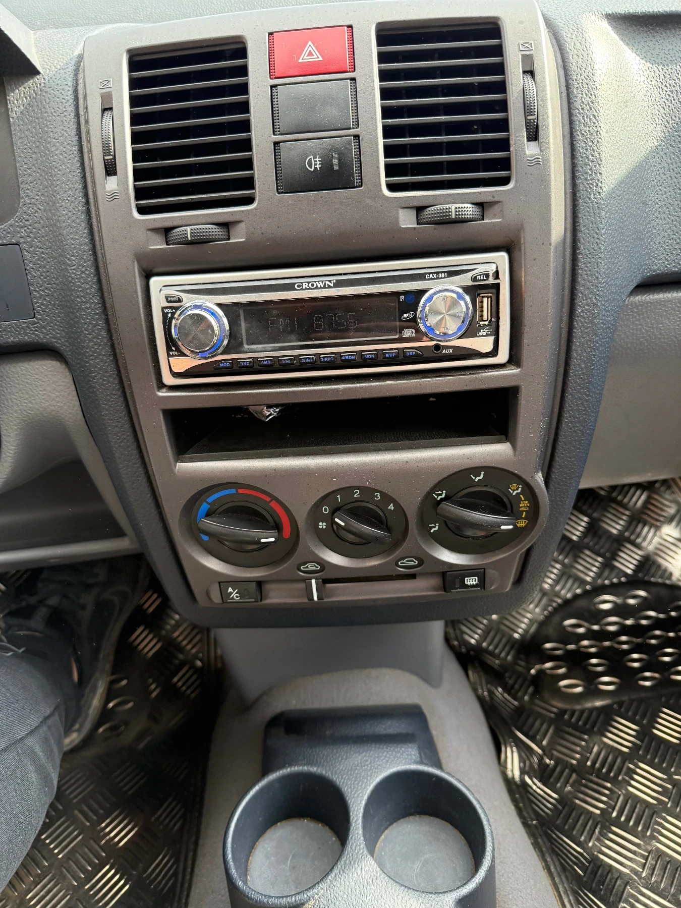 Hyundai Getz 1.1 газ , снимка 10 - Автомобили и джипове - 53815831