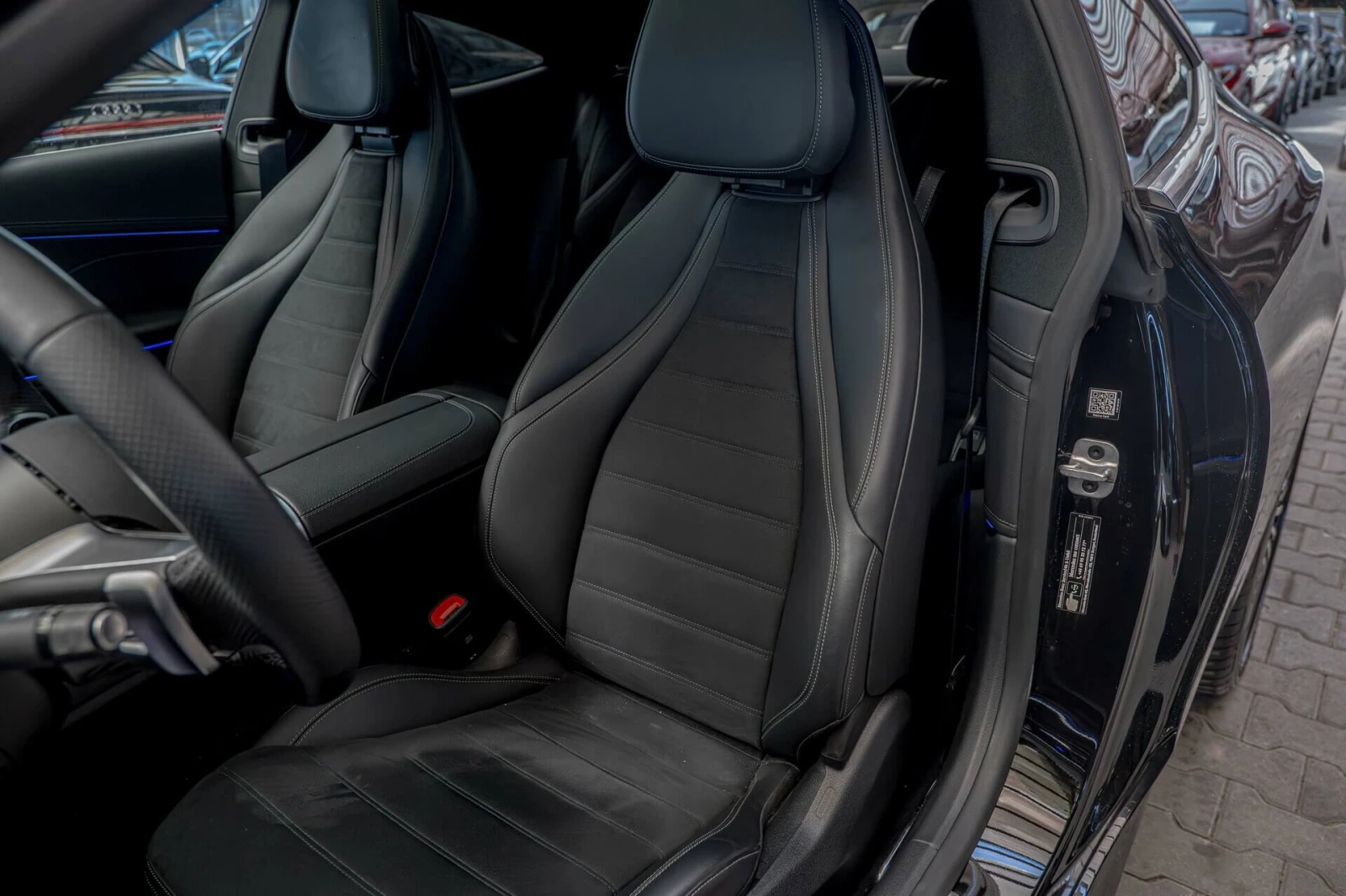 Mercedes-Benz CLE 200/AMG/Advanced plus/Камера/Digital Light/MBUX, снимка 9 - Автомобили и джипове - 53841424