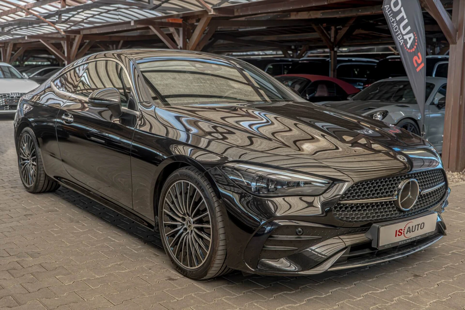 Mercedes-Benz CLE 200/AMG/Advanced plus/Камера/Digital Light/MBUX, снимка 2 - Автомобили и джипове - 53841424