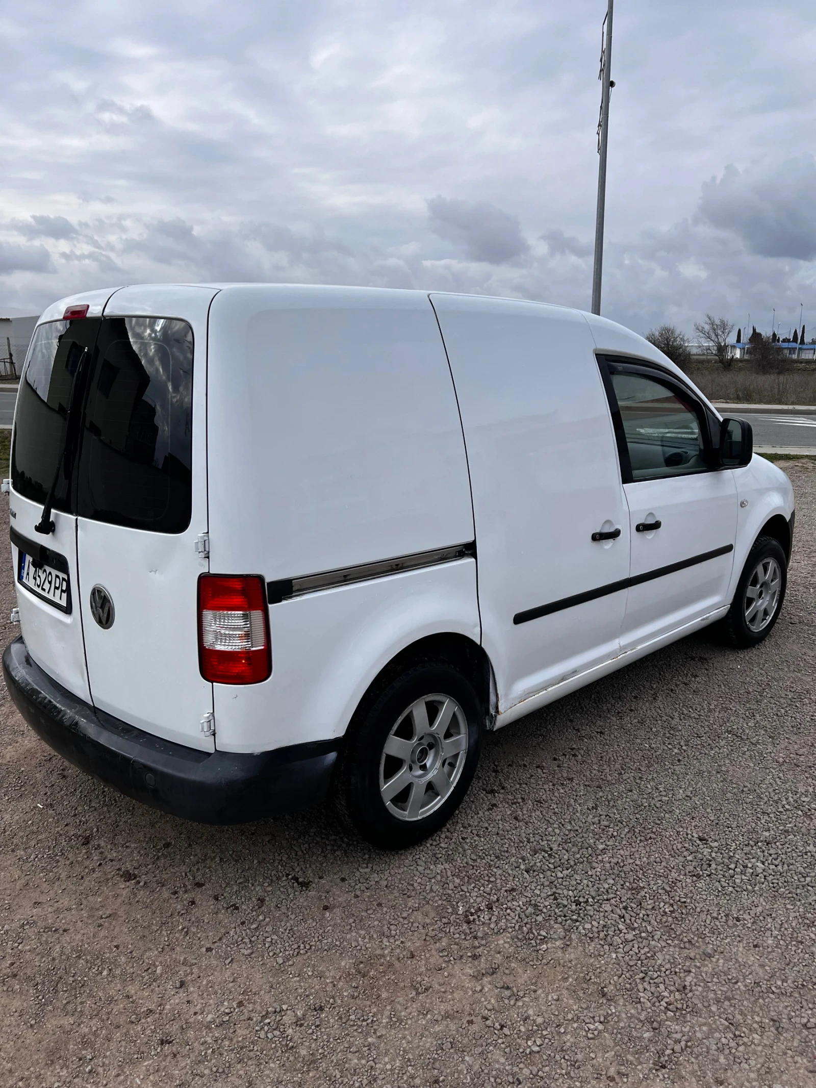 VW Caddy 2.0 SDI Климатик, снимка 6 - Автомобили и джипове - 53918381