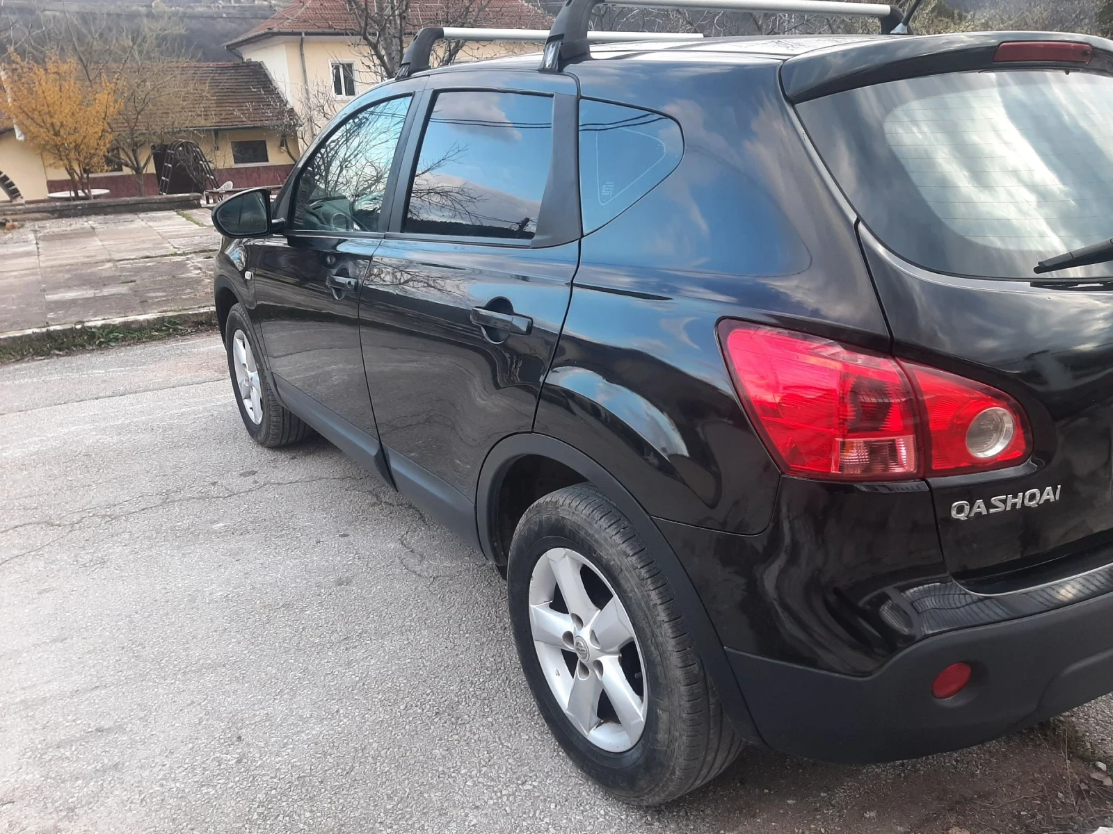 Nissan Qashqai 2.0DCI4x4 KLIMATRON, снимка 4 - Автомобили и джипове - 54355585