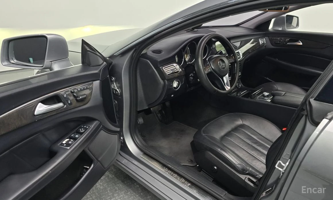 Mercedes-Benz CLS 350, снимка 10 - Автомобили и джипове - 54394448