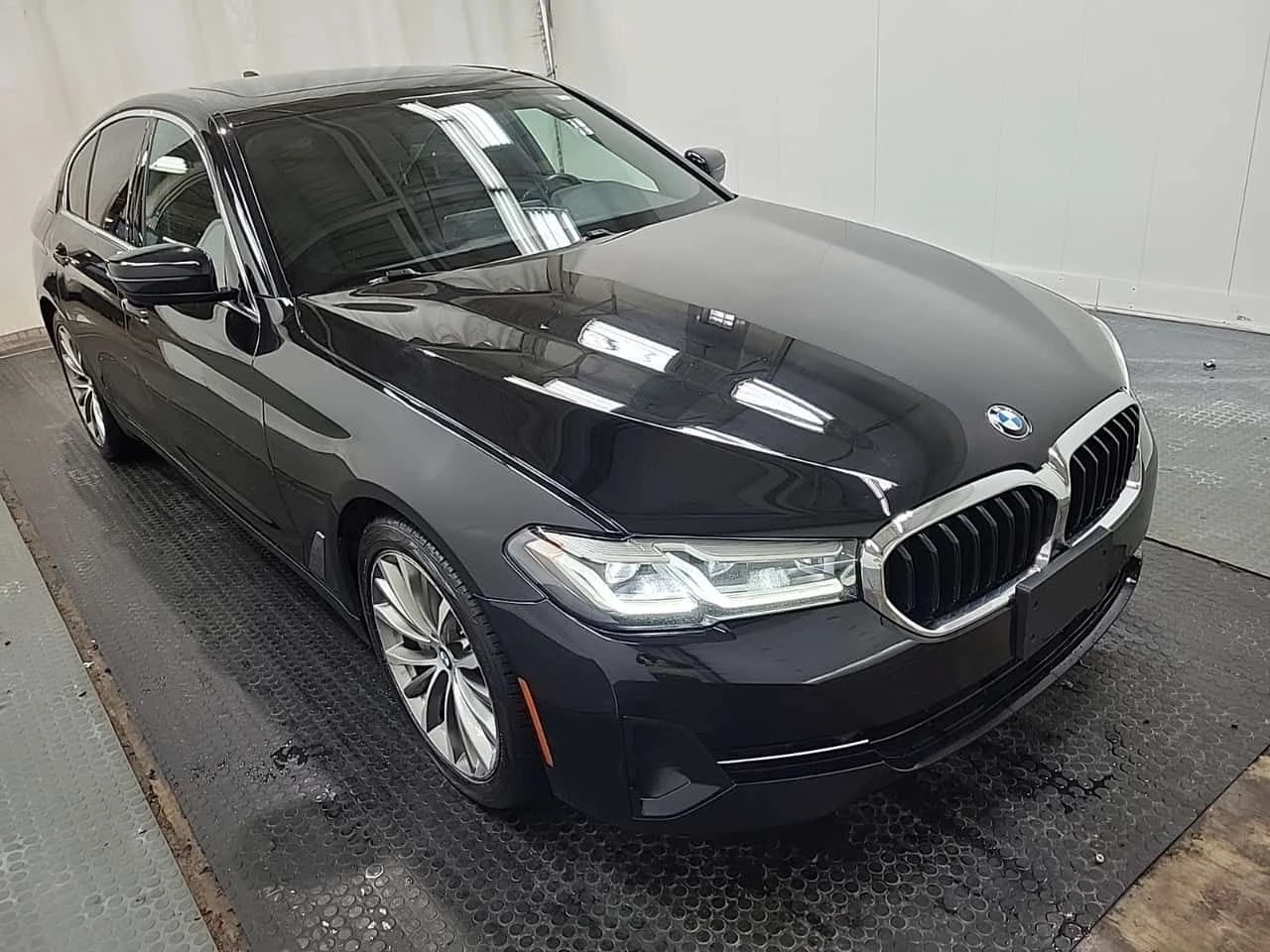 BMW 530 | 530I XDRIVE | AMBIENT | PANO | КОЖА , снимка 2 - Автомобили и джипове - 54454316