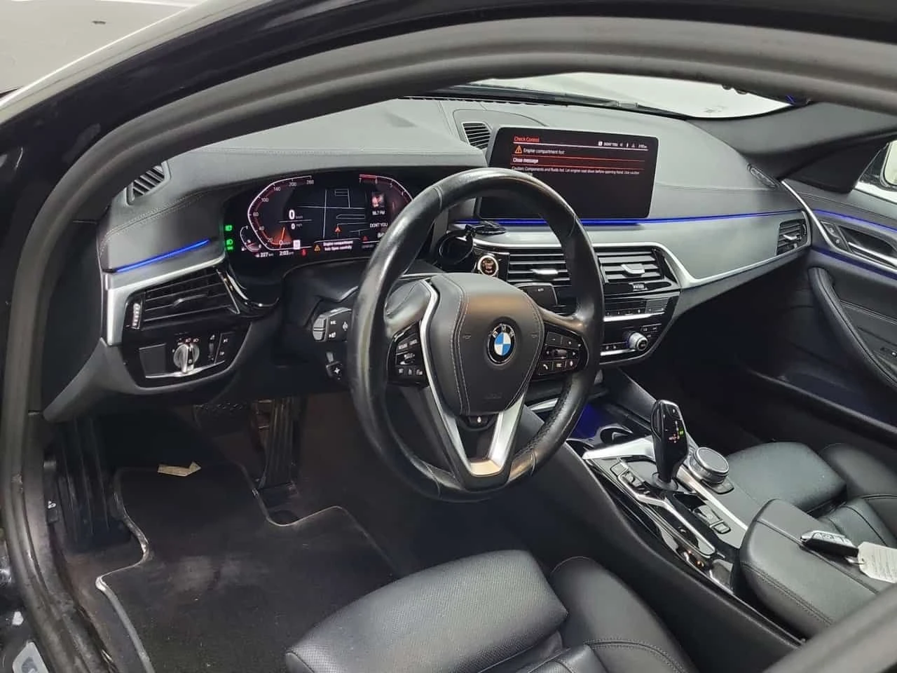 BMW 530 | 530I XDRIVE | AMBIENT | PANO | КОЖА , снимка 11 - Автомобили и джипове - 54454316