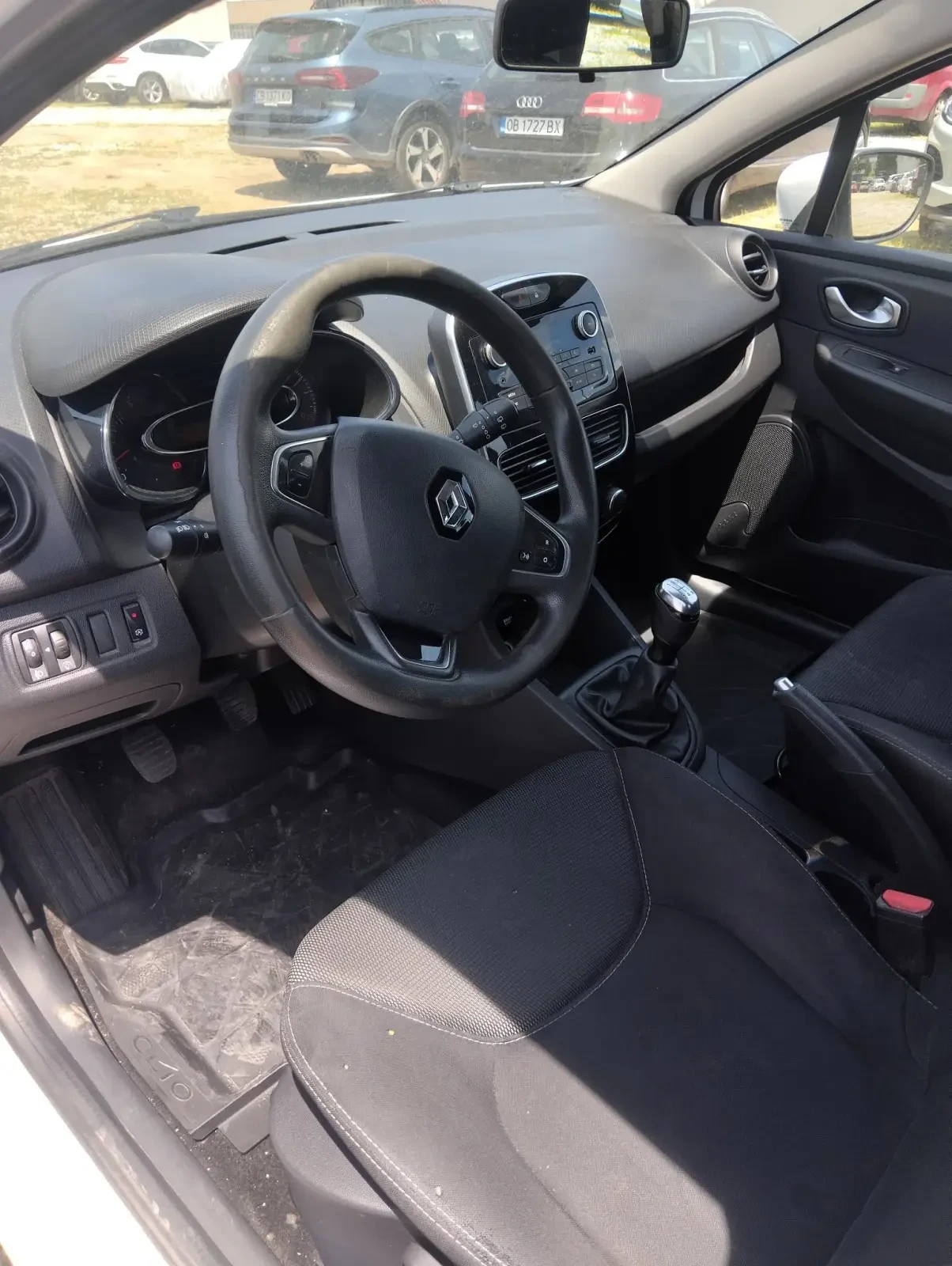 Renault Clio 1.5Dci, снимка 7 - Автомобили и джипове - 54820770