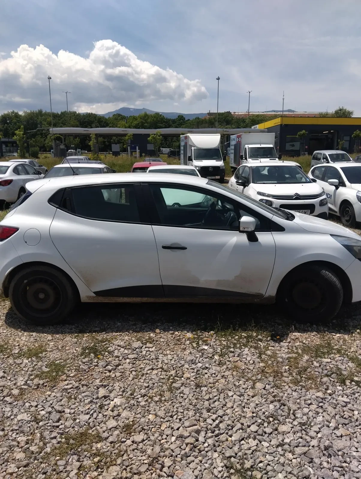 Renault Clio 1.5Dci, снимка 4 - Автомобили и джипове - 54820770