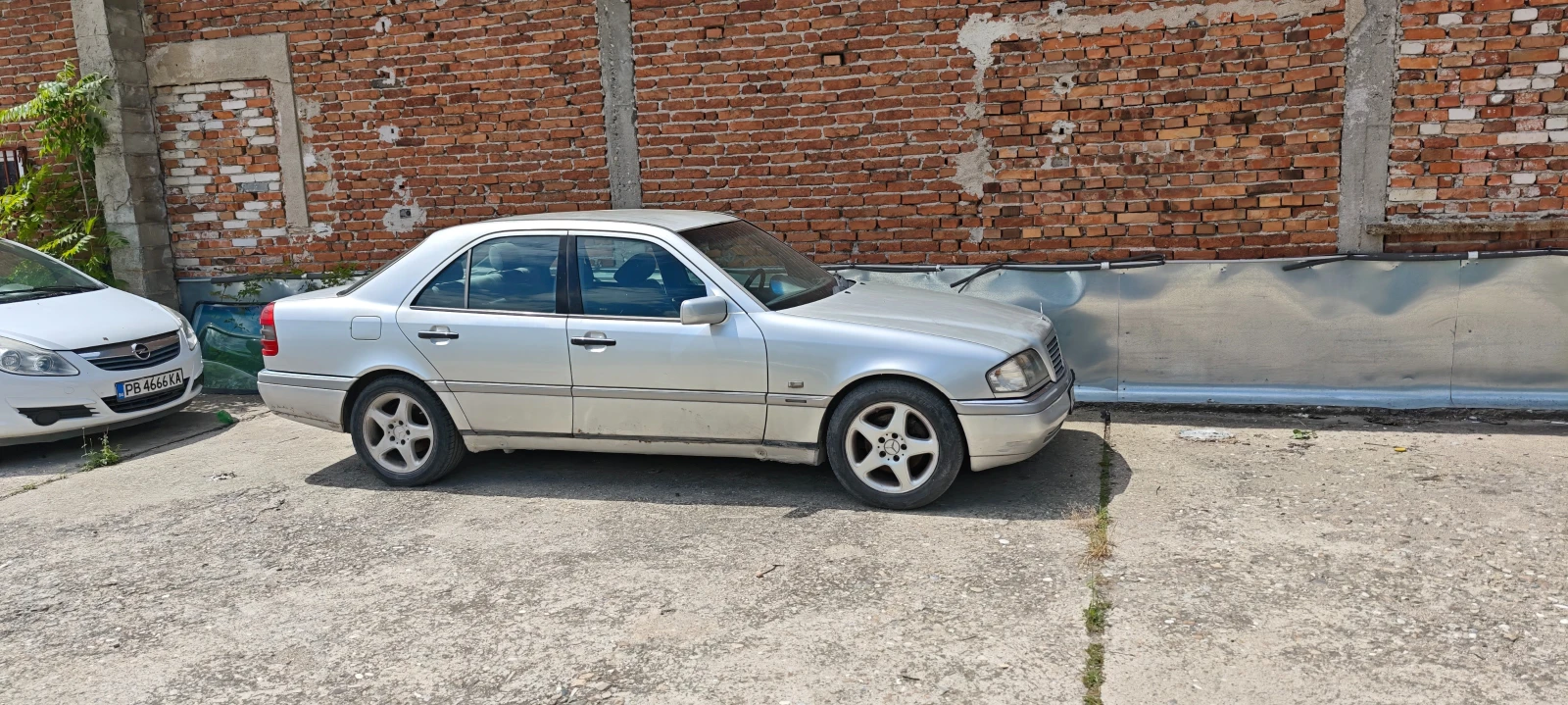 Mercedes-Benz C 250, снимка 2 - Автомобили и джипове - 55285320