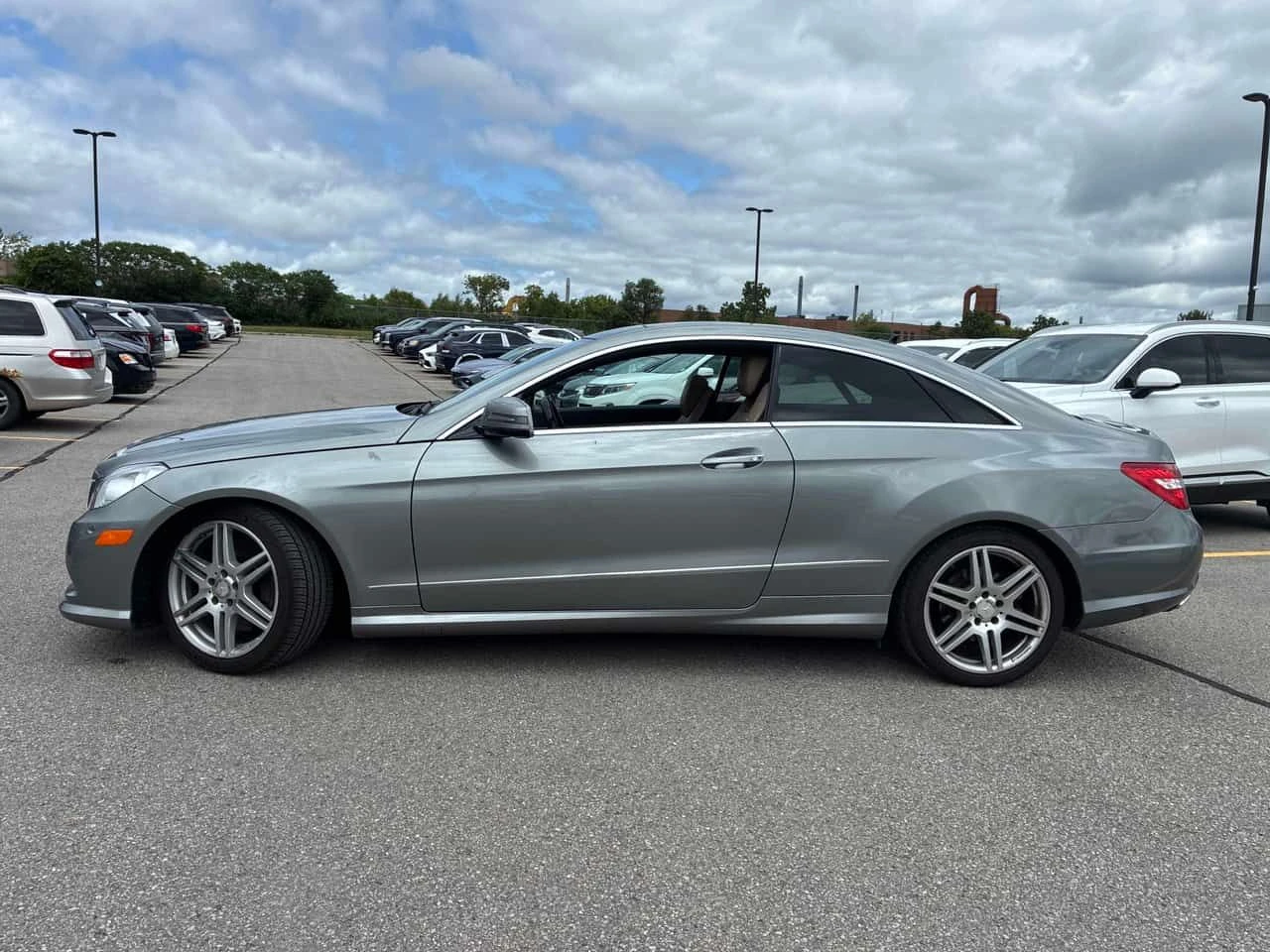 Mercedes-Benz E 55 * 550 * CARFAX * HARMAN KARDON * ОБДУХВАНЕ * , снимка 2 - Автомобили и джипове - 55459734
