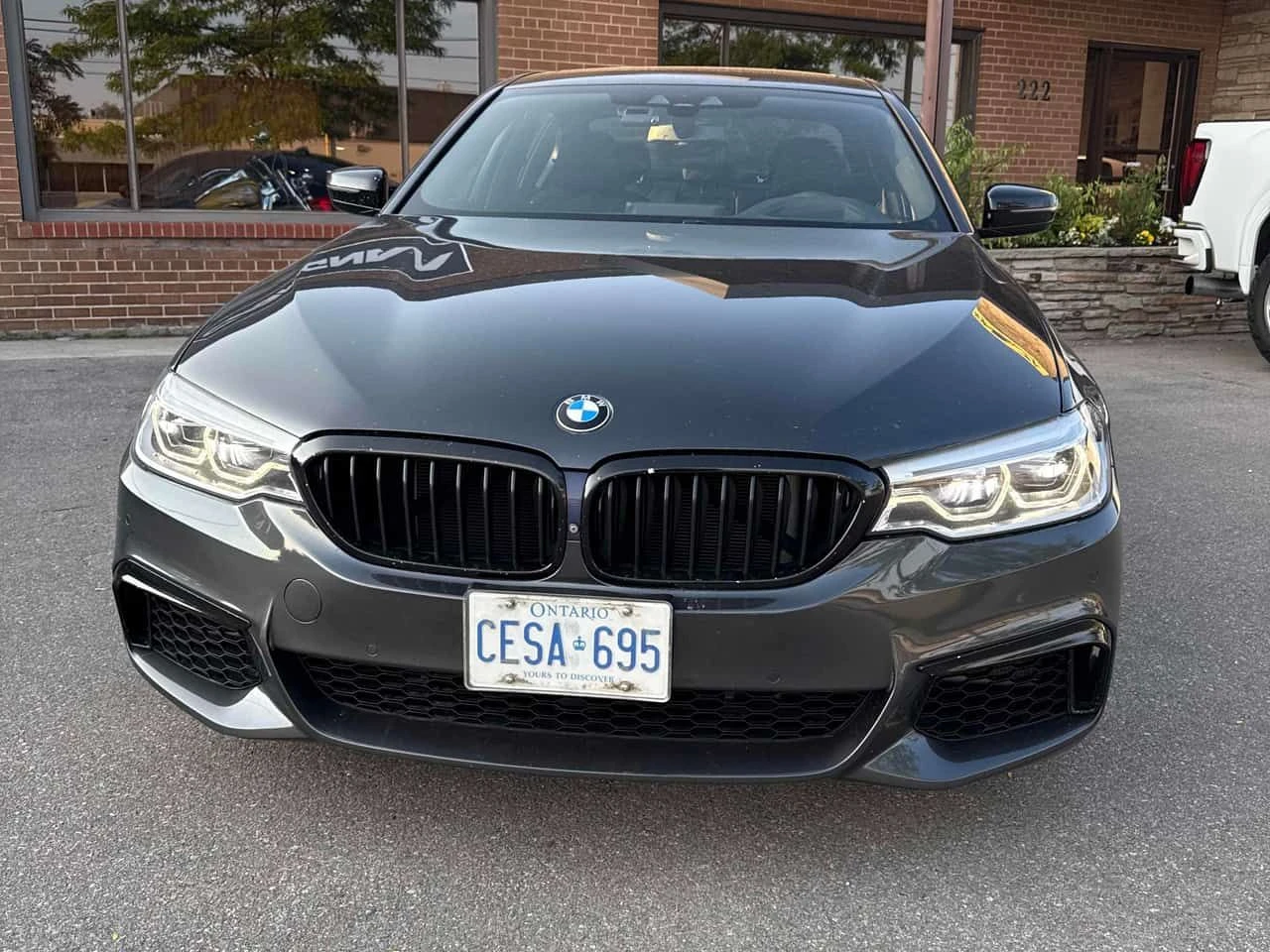 BMW 550 * M550i xDrive * CARFAX * ЦЕНА ДО БГ, снимка 6 - Автомобили и джипове - 55646259