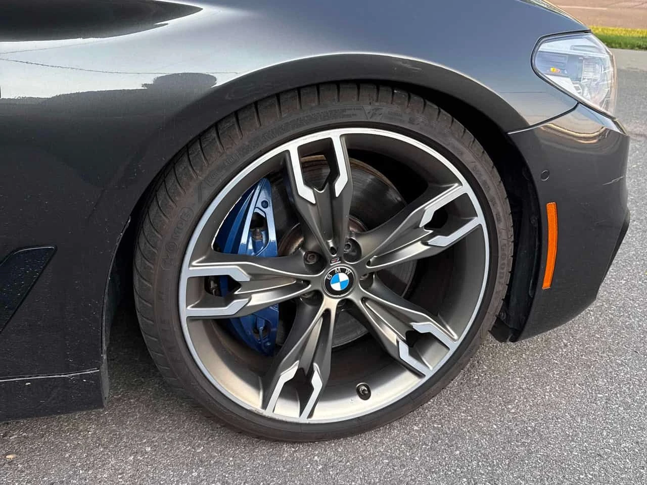 BMW 550 * M550i xDrive * CARFAX * ЦЕНА ДО БГ, снимка 7 - Автомобили и джипове - 55646259