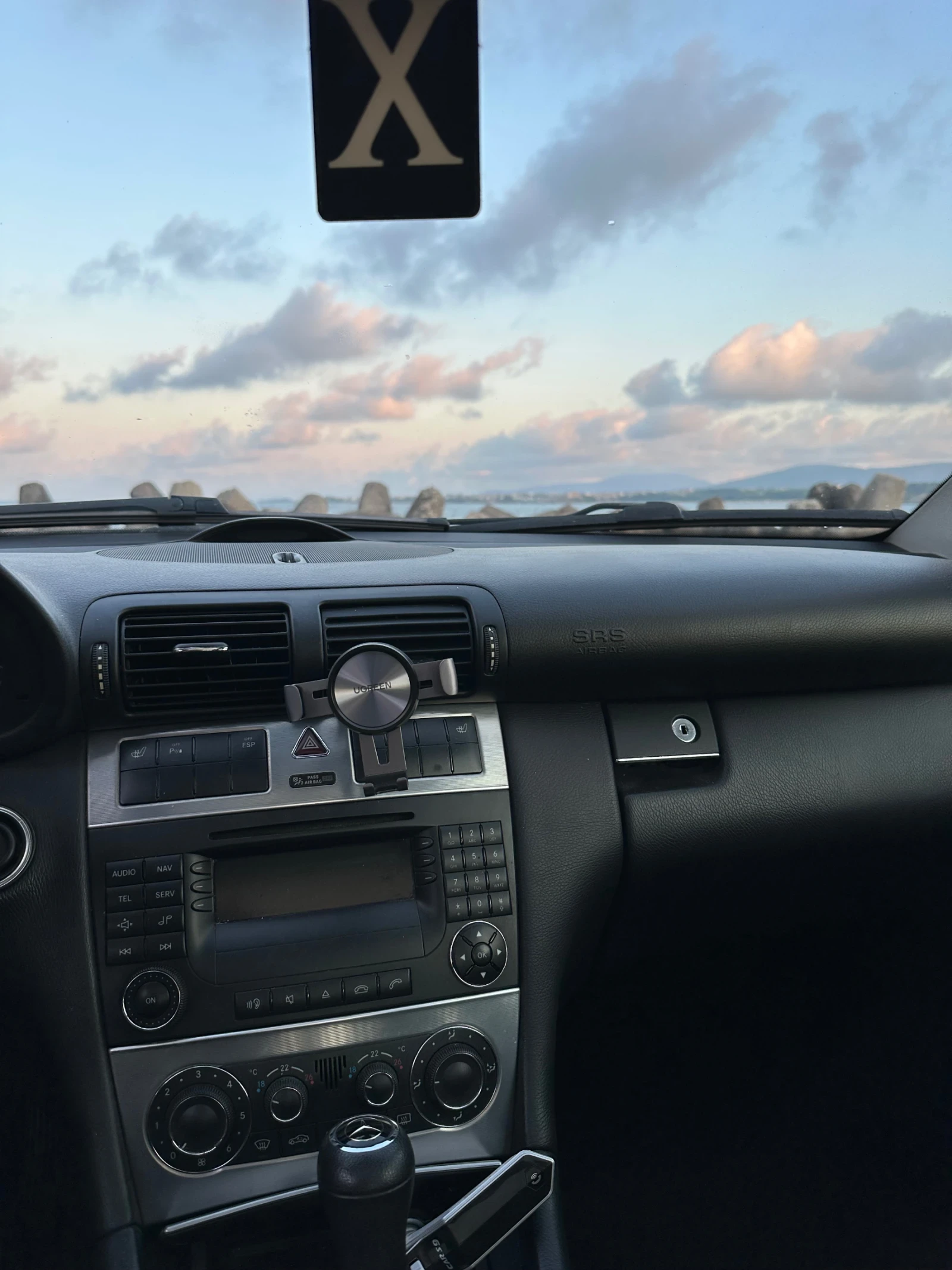 Mercedes-Benz C 220, снимка 10 - Автомобили и джипове - 55652585