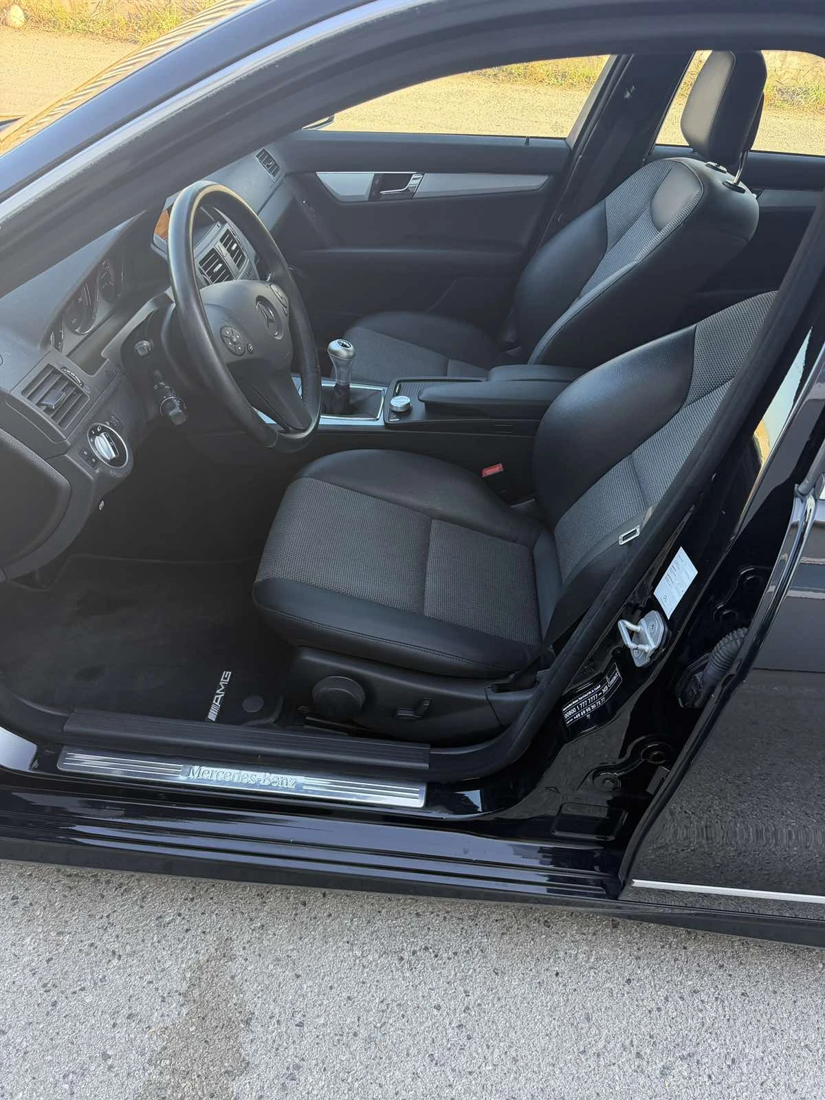 Mercedes-Benz C 220 AMG Пакет Подгрев, снимка 7 - Автомобили и джипове - 55741772