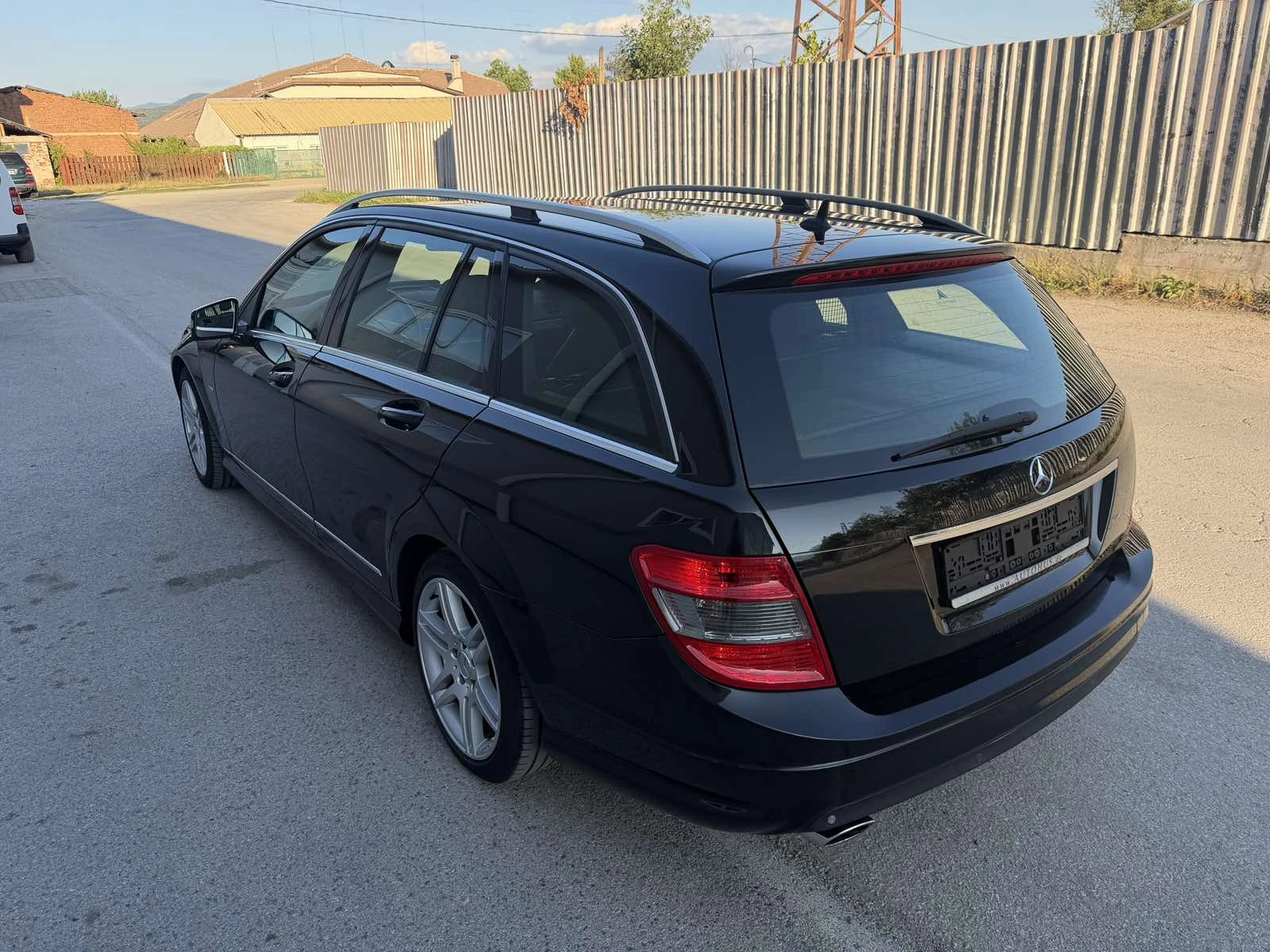 Mercedes-Benz C 220 AMG Пакет Подгрев, снимка 3 - Автомобили и джипове - 55741772