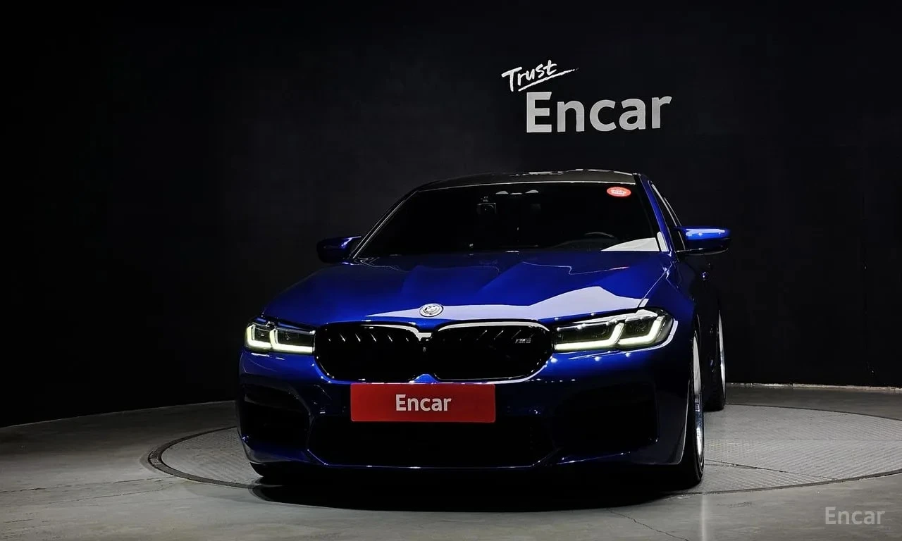 BMW M5  Sedan / Bowers & Wilkins / Автокредит , снимка 3 - Автомобили и джипове - 55949639
