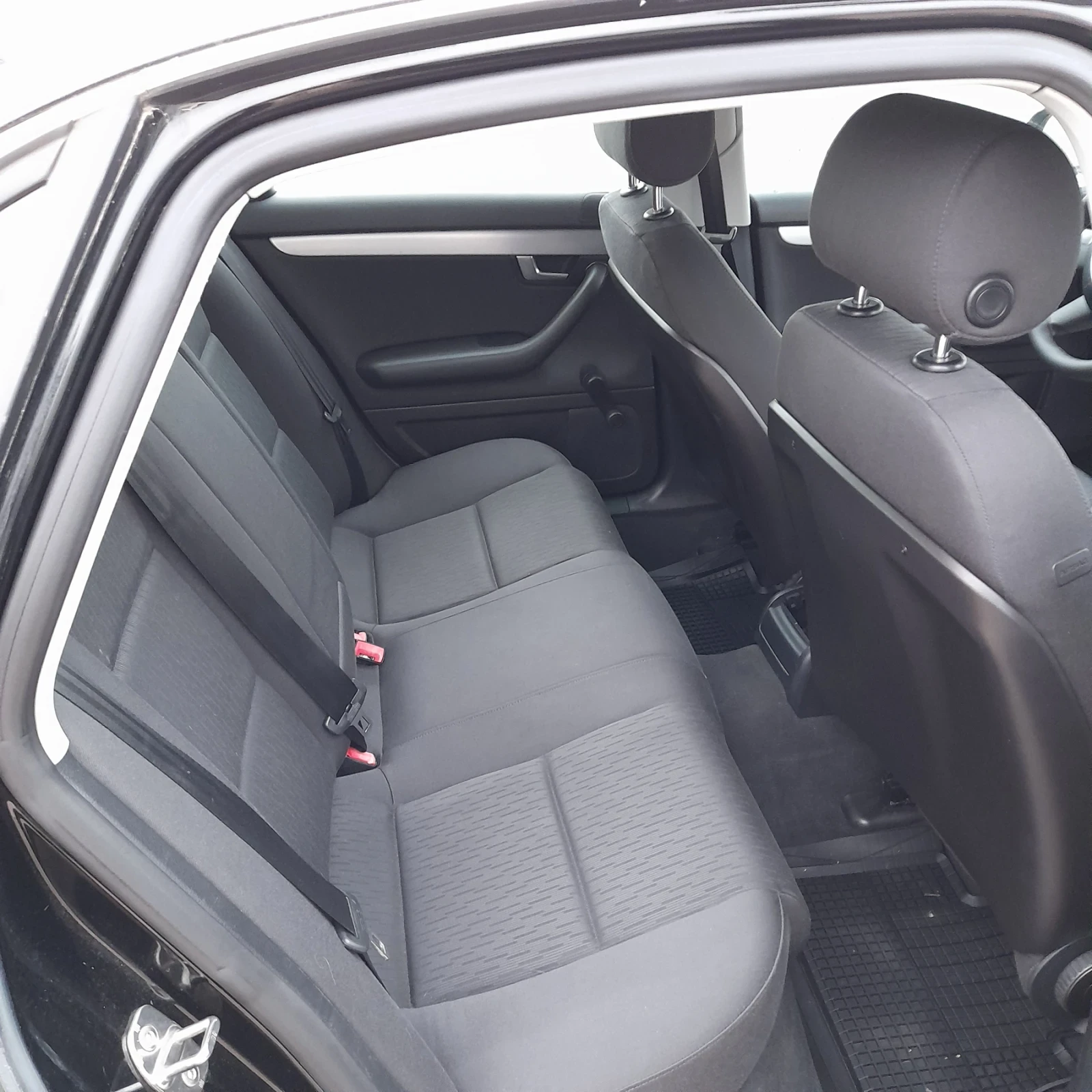 Audi A4 MPI / ALZ, снимка 9 - Автомобили и джипове - 56584626