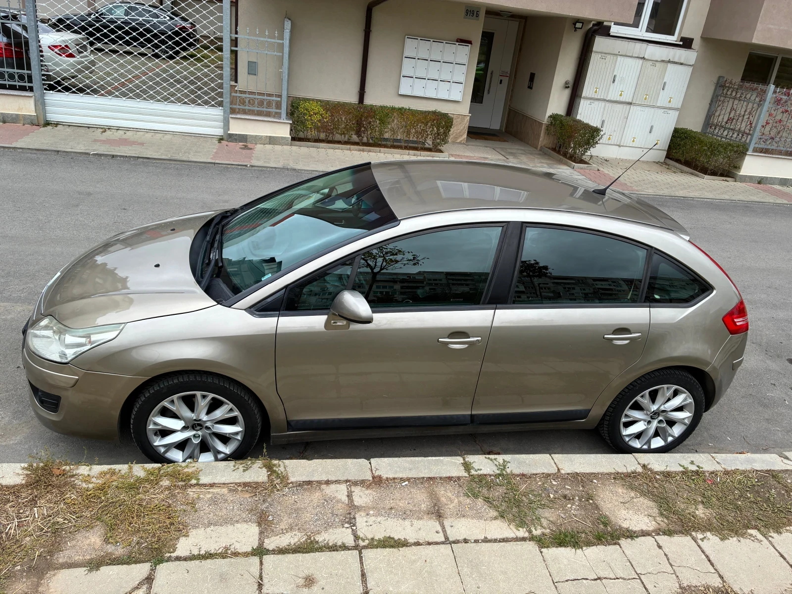 Citroen C4, снимка 3 - Автомобили и джипове - 56677338