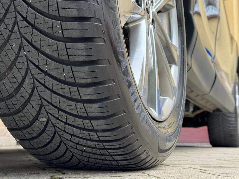 Toyota Rav4 2.0i 4X4*  ПЪЛНА СЕРВИЗНА ИСТОРИЯ В ТОЙОТА!, снимка 15 - Автомобили и джипове - 51937796