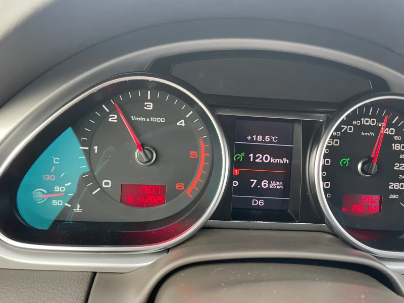 Audi Q7 3.0 tdi, снимка 13 - Автомобили и джипове - 52359529