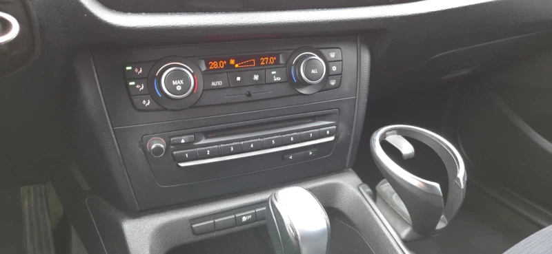 BMW X1 1.8D Sdrive* АВТОМАТИК* , снимка 15 - Автомобили и джипове - 53033957