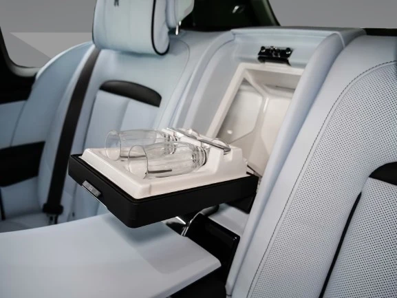 Rolls-Royce Cullinan = NEW = Shooting Star Roof �������� | Mobile.bg � ����������� 13