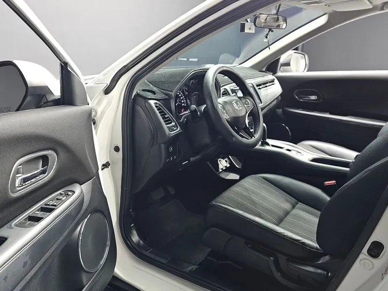 Honda Hr-v 1.8, снимка 10 - Автомобили и джипове - 55727227