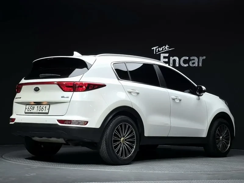 Kia Sportage 1.7 2WD, снимка 2 - Автомобили и джипове - 55789160