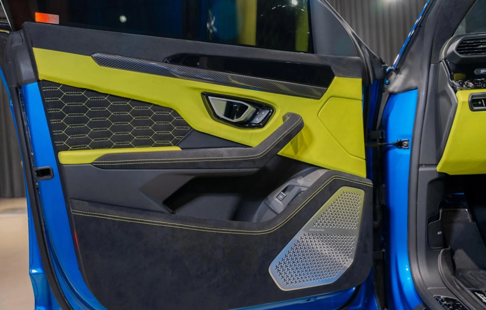 Lamborghini Urus Mansory  4.0 V8 4WD  | Mobile.bg   15