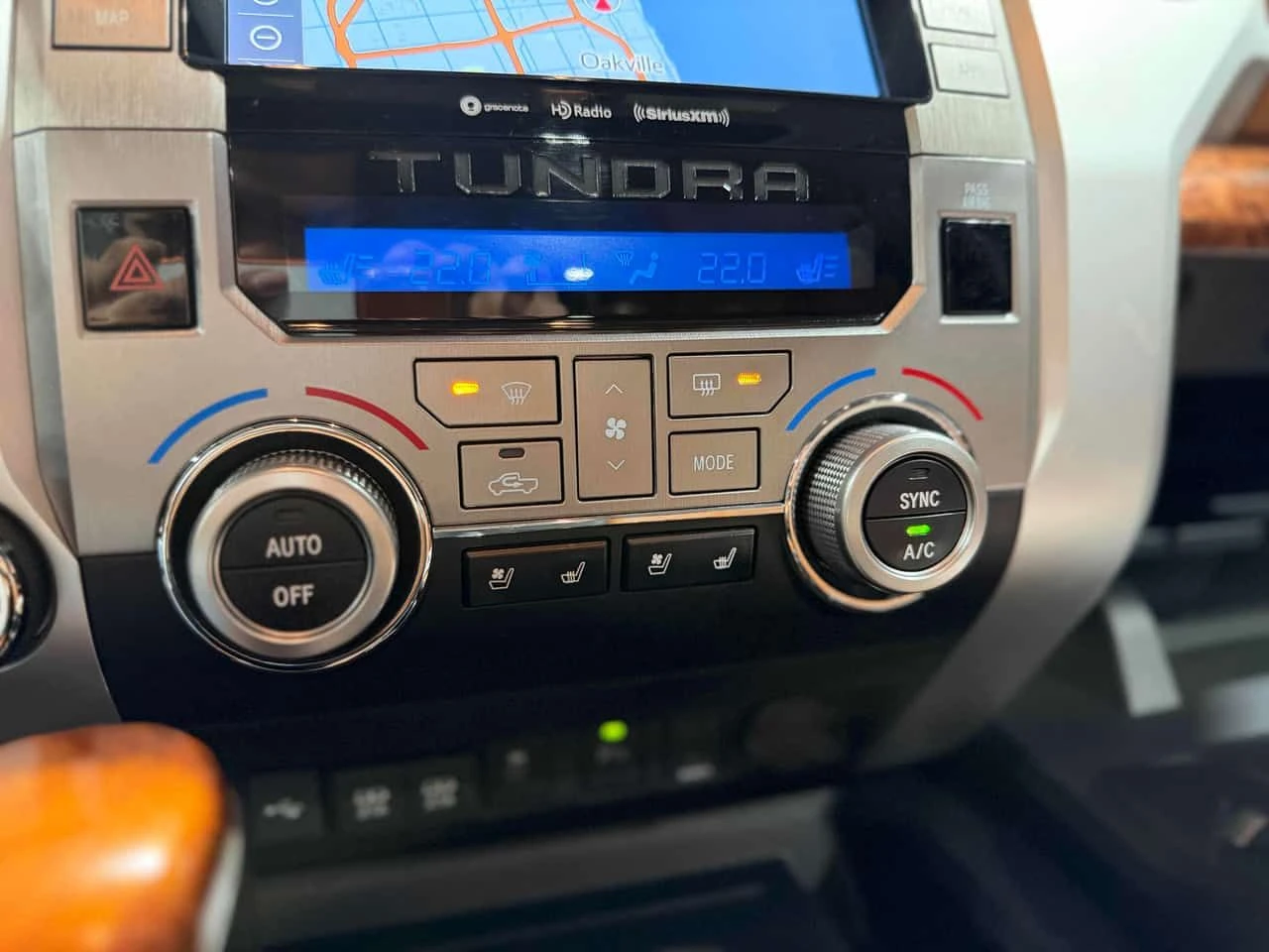 Toyota Tundra * Platinum * 1794 EDITION* ОБДУХВАНЕ* , снимка 9 - Автомобили и джипове - 53738762