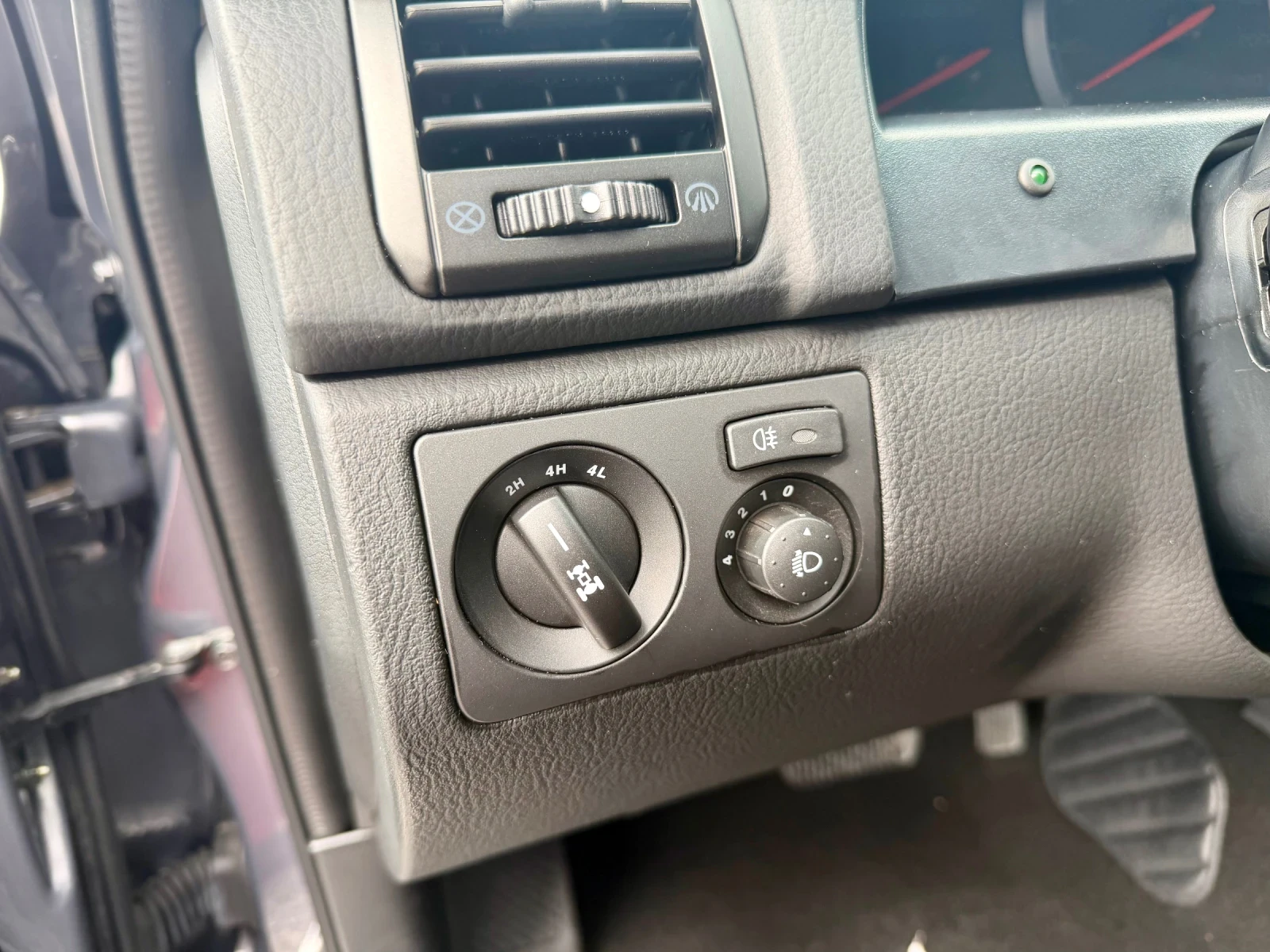 SsangYong Rexton Всички екстри!!!Nardo gray!, снимка 13 - Автомобили и джипове - 53739624