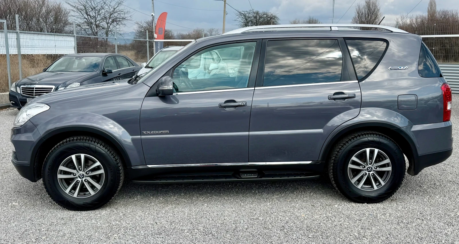 SsangYong Rexton Всички екстри!!!Nardo gray!, снимка 4 - Автомобили и джипове - 53739624