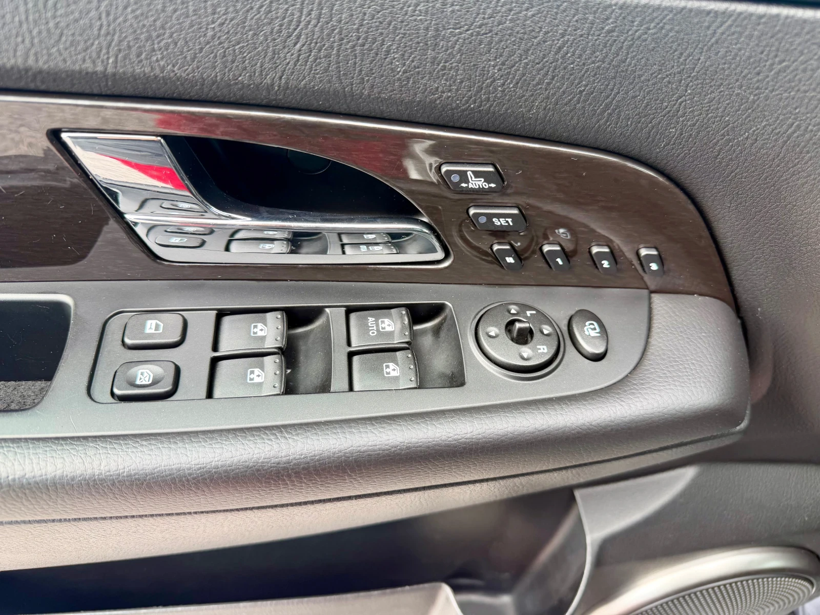 SsangYong Rexton Всички екстри!!!Nardo gray!, снимка 12 - Автомобили и джипове - 53739624