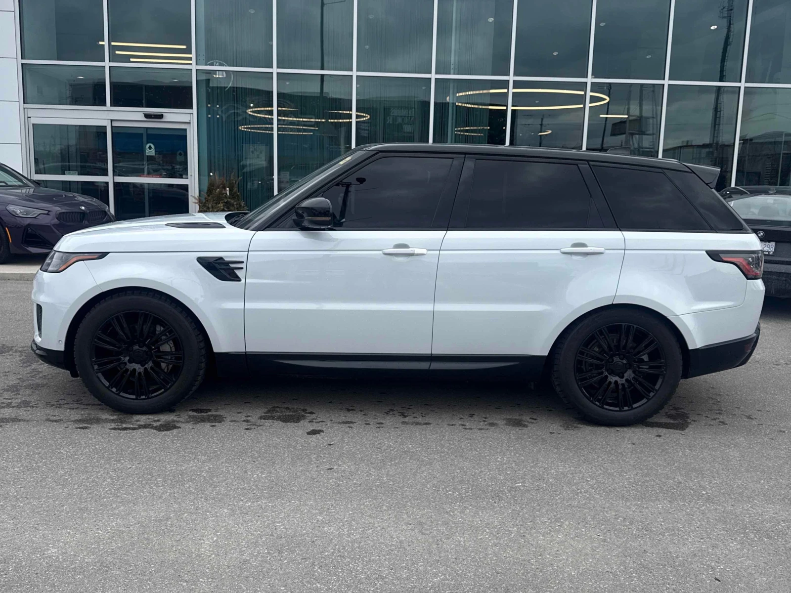 Land Rover Range rover 3.0L 6cyl 4WD, снимка 2 - Автомобили и джипове - 53939442