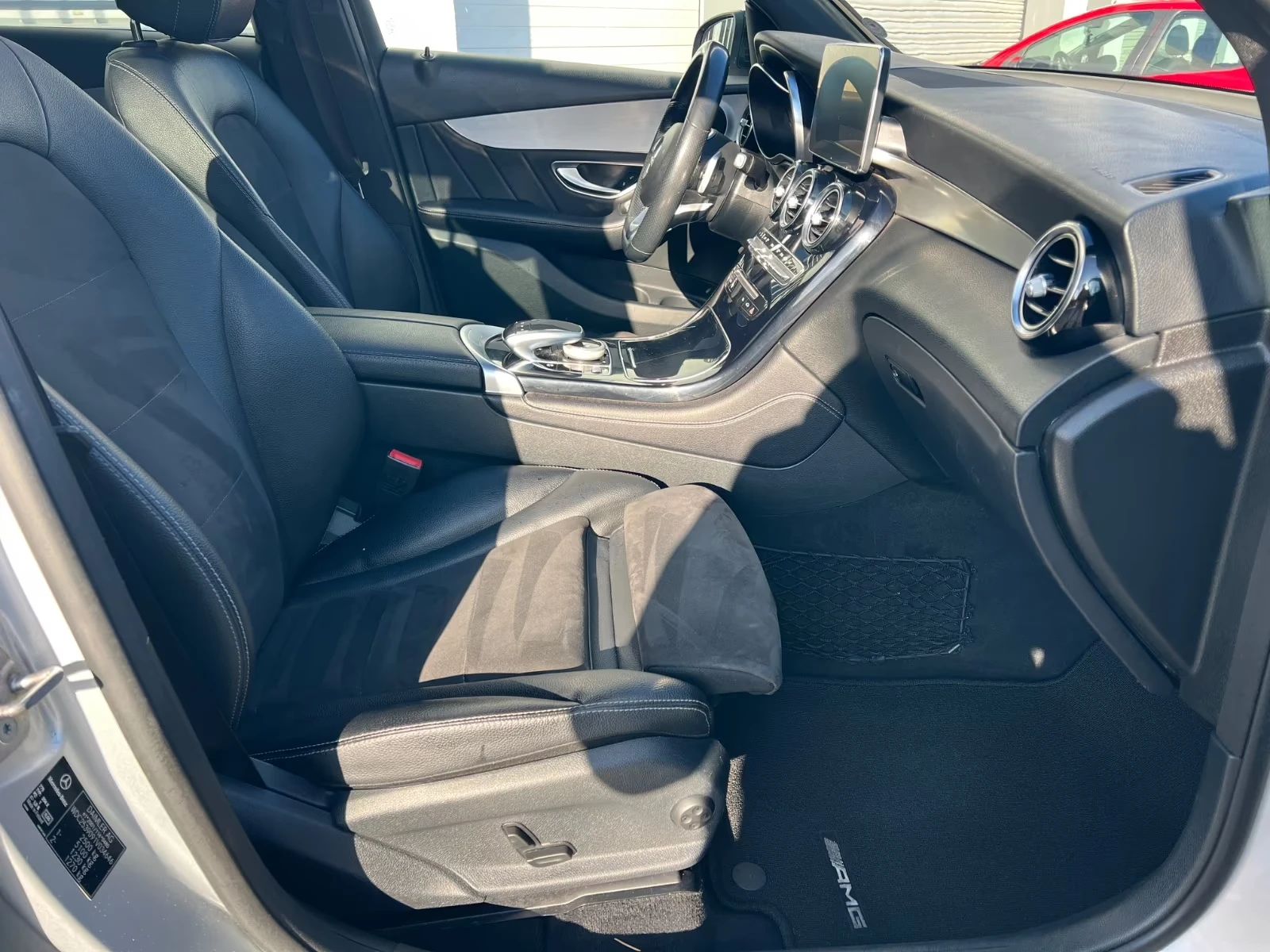 Mercedes-Benz GLC 250 AMG-PACK/ШИБИДАХ/360CAM/20КИ/204HP/4MATIC, снимка 7 - Автомобили и джипове - 54042201