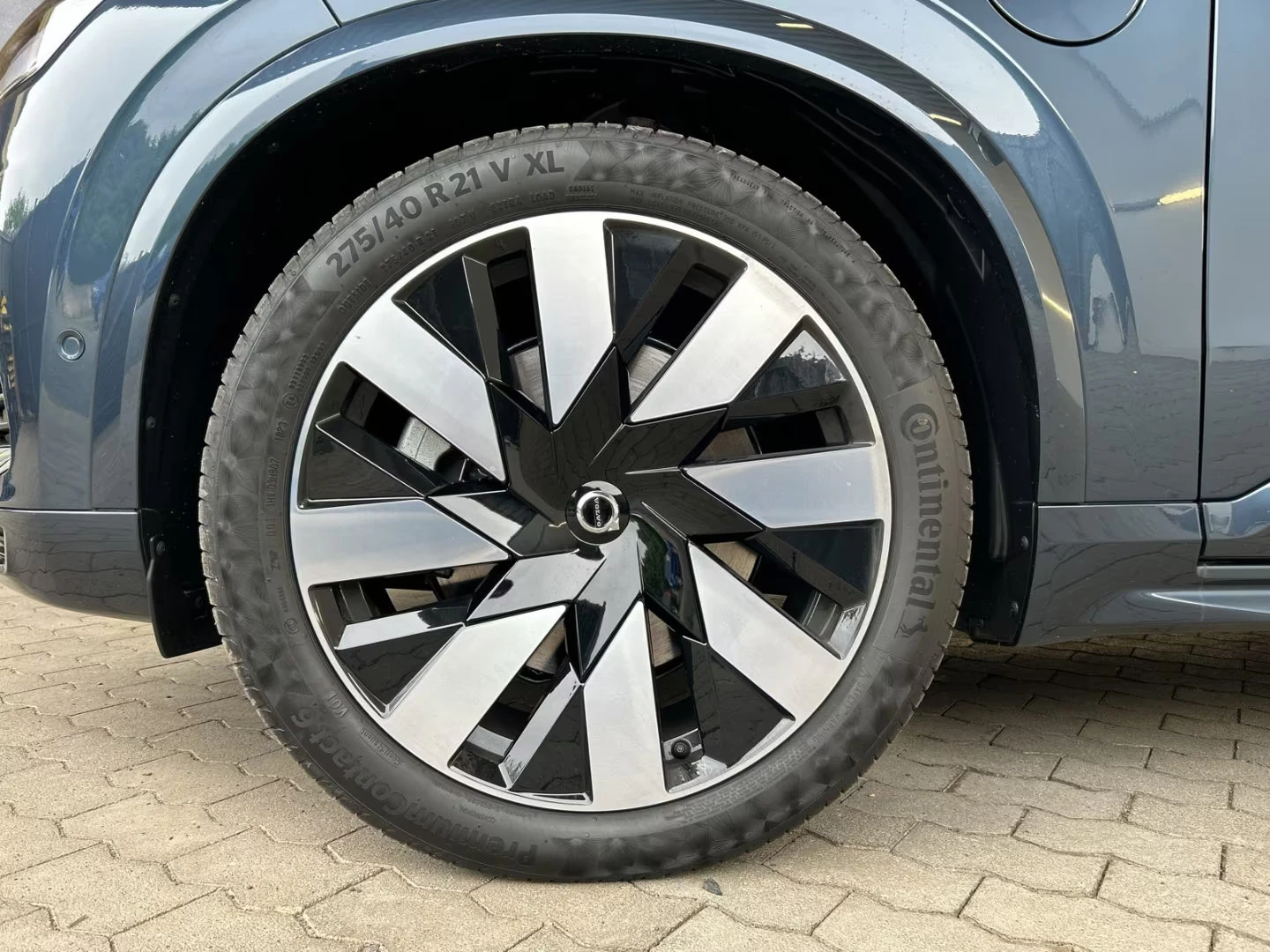 Volvo Xc90 ULTIMATE/455HP/4X4/PANO/360/ACC/LED/275z, снимка 3 - Автомобили и джипове - 54111684