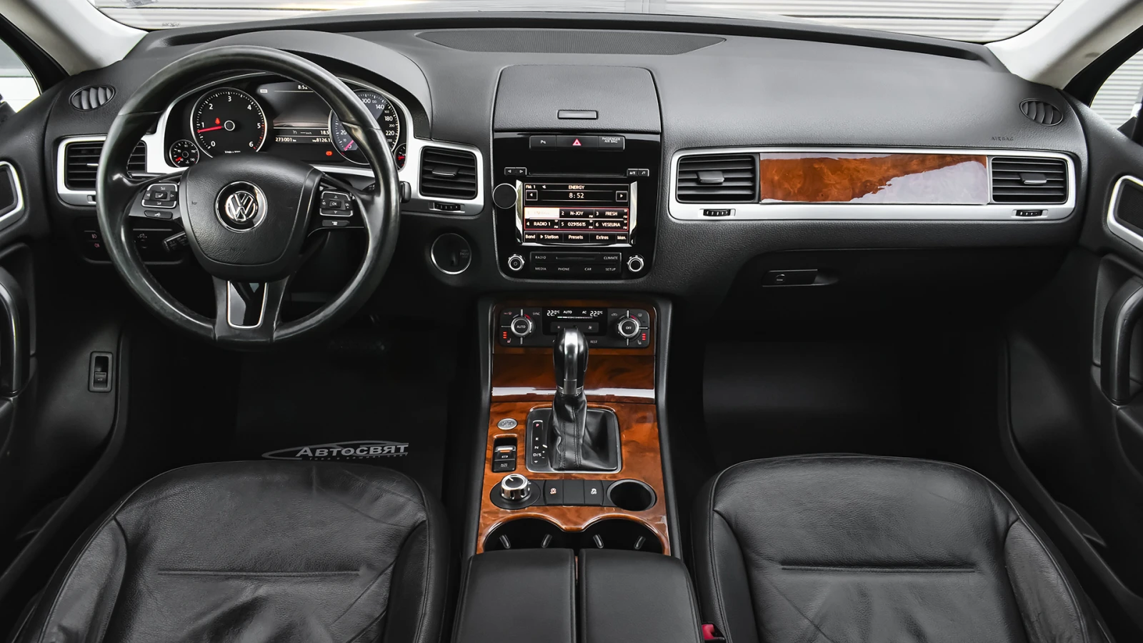 VW Touareg 3.0 TDI V6 4MOTION Automatic, снимка 8 - Автомобили и джипове - 54511225