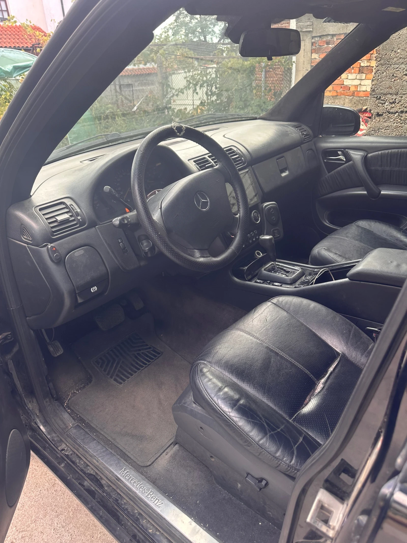 Mercedes-Benz ML 270, снимка 3 - Автомобили и джипове - 56472619
