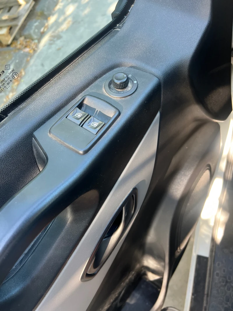 Renault Trafic, снимка 12 - Бусове и автобуси - 52349617