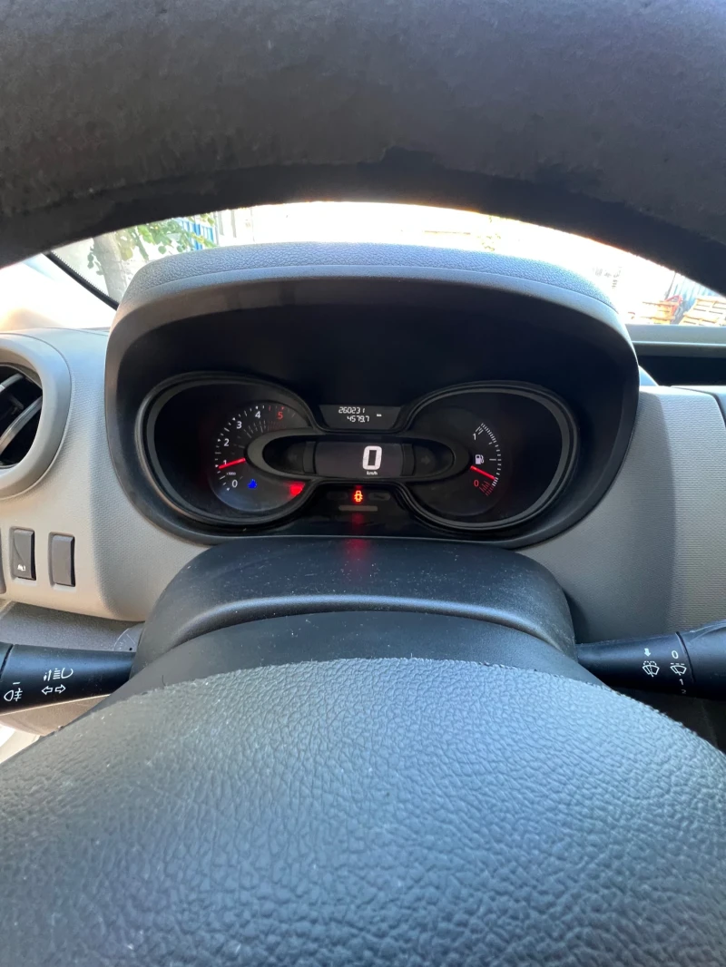 Renault Trafic, снимка 9 - Бусове и автобуси - 52349617