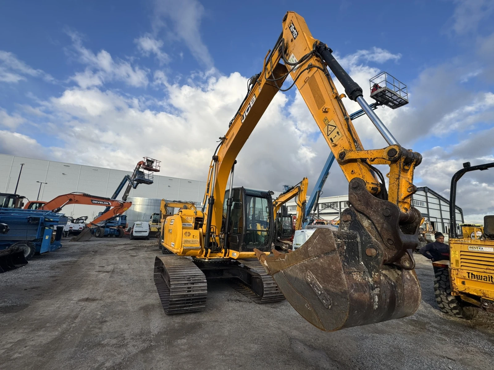 ����� JCB JS130LC 13000 ��., 2015�.  | Mobile.bg � ����������� 3