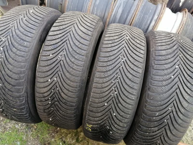 Гуми Зимни 215/65R16, снимка 3 - Гуми и джанти - 31528736