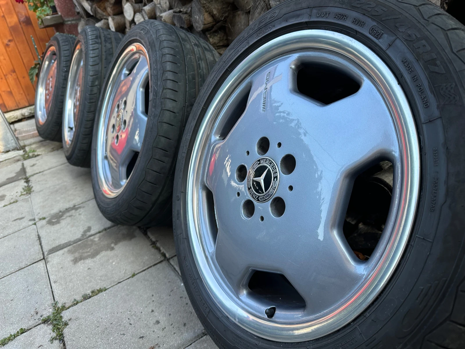    205/45R17  Mercedes-Benz E 500 | Mobile.bg   1