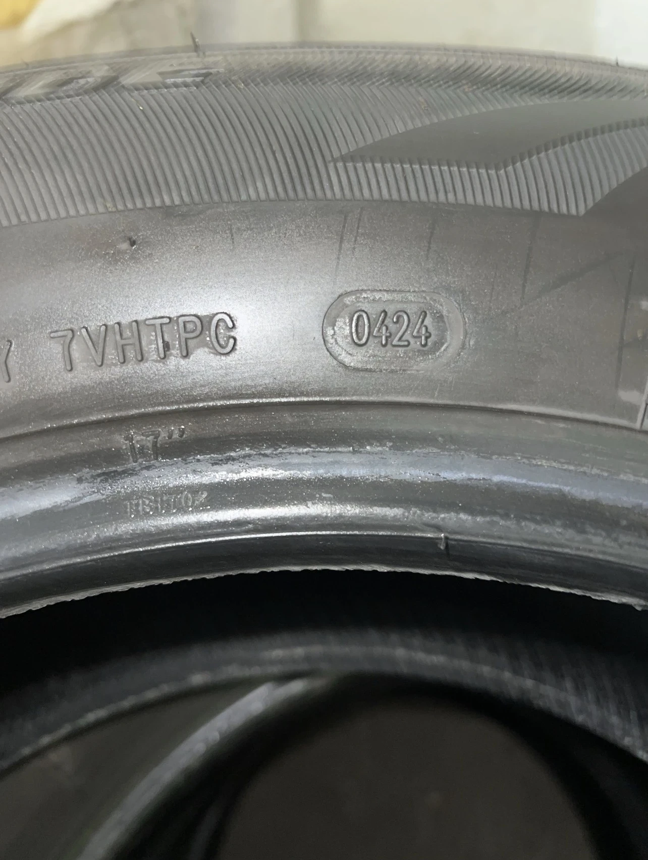 ���� 215/65R17 | Mobile.bg � ����������� 2
