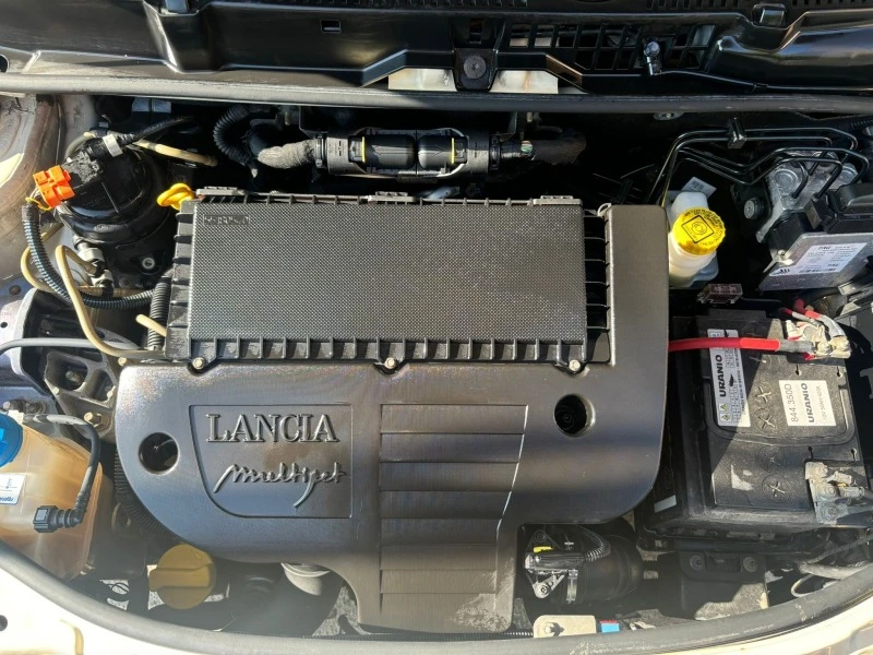 Lancia Ypsilon 1, 300MJET EURO4 , снимка 13 - Автомобили и джипове - 46725096