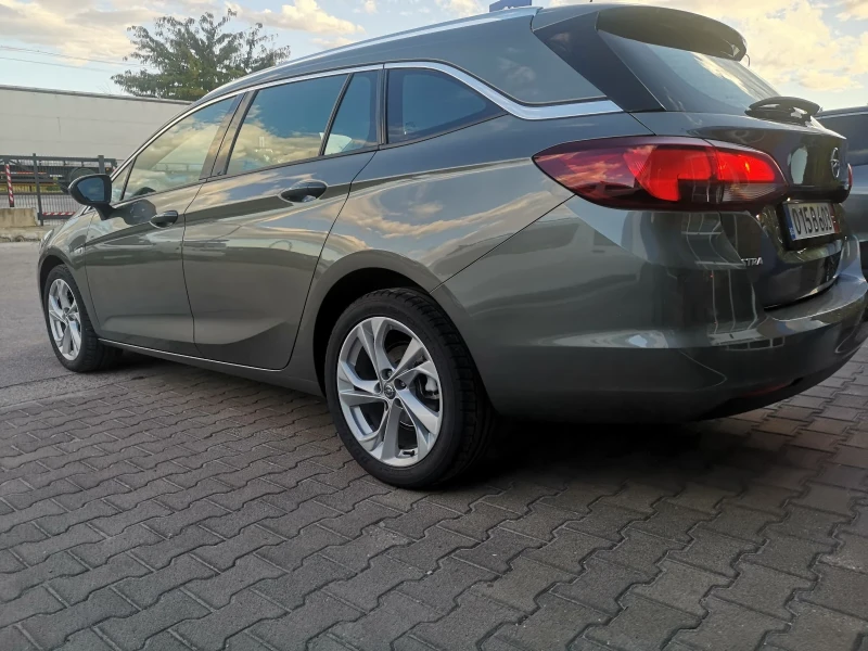 Opel Astra 1.6 CDTI SPORTSTOURER EVRO 6D, снимка 3 - Автомобили и джипове - 47526773