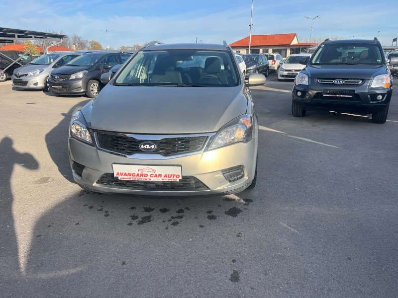 Kia Ceed 1.6CRDI Face 90 к.с, снимка 8 - Автомобили и джипове - 48034107