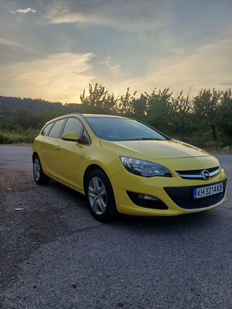 Opel Astra 1.6tdci, снимка 8 - Автомобили и джипове - 48176140