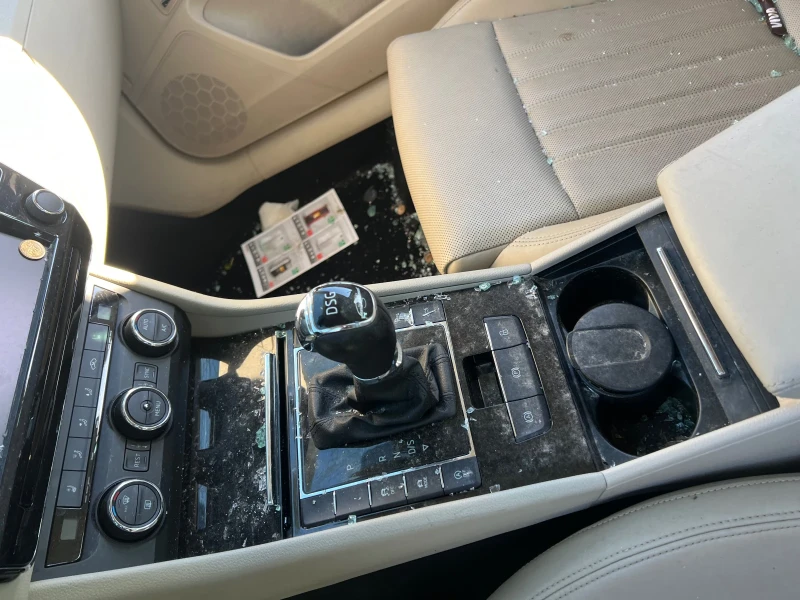 Skoda Superb 2.0TDI, снимка 10 - Автомобили и джипове - 50091541