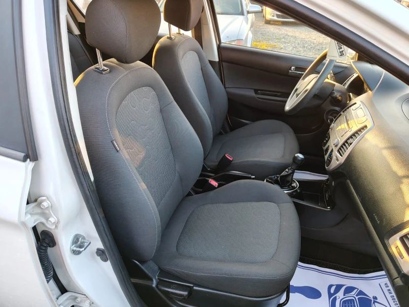 Hyundai I20 1.25I, снимка 12 - Автомобили и джипове - 51128591