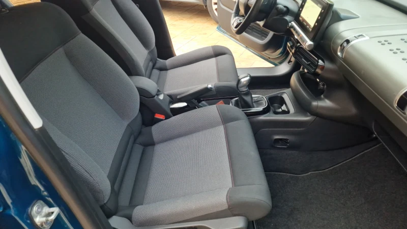 Citroen C4 Cactus 1.2T-Shine , снимка 13 - Автомобили и джипове - 52618640