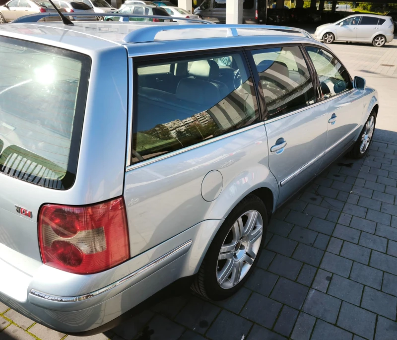 VW Passat 1.9ТDI 131bhp Highline, снимка 4 - Автомобили и джипове - 52300732